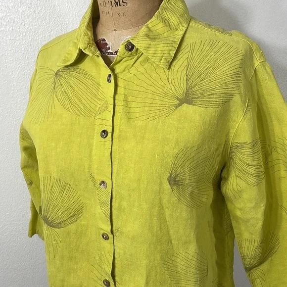Click by Color Me Cotton lime green linen top with floating jelly fish motif - Picture 2 of 7